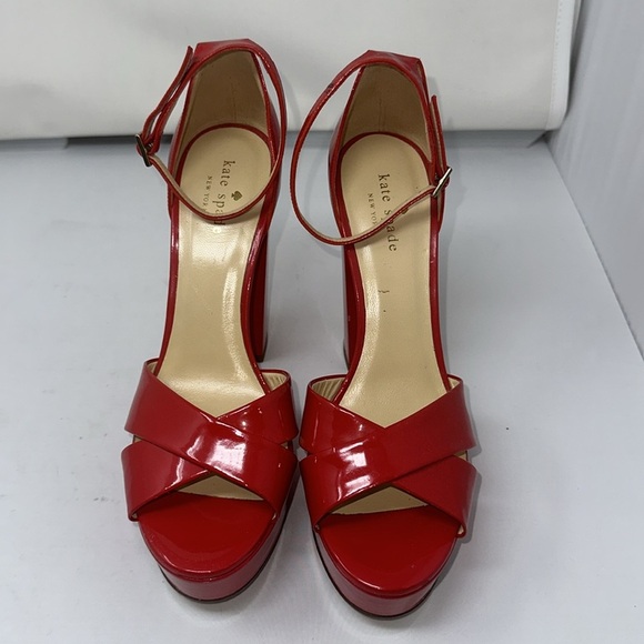 Kate Spade size 9 B - Picture 2 of 8